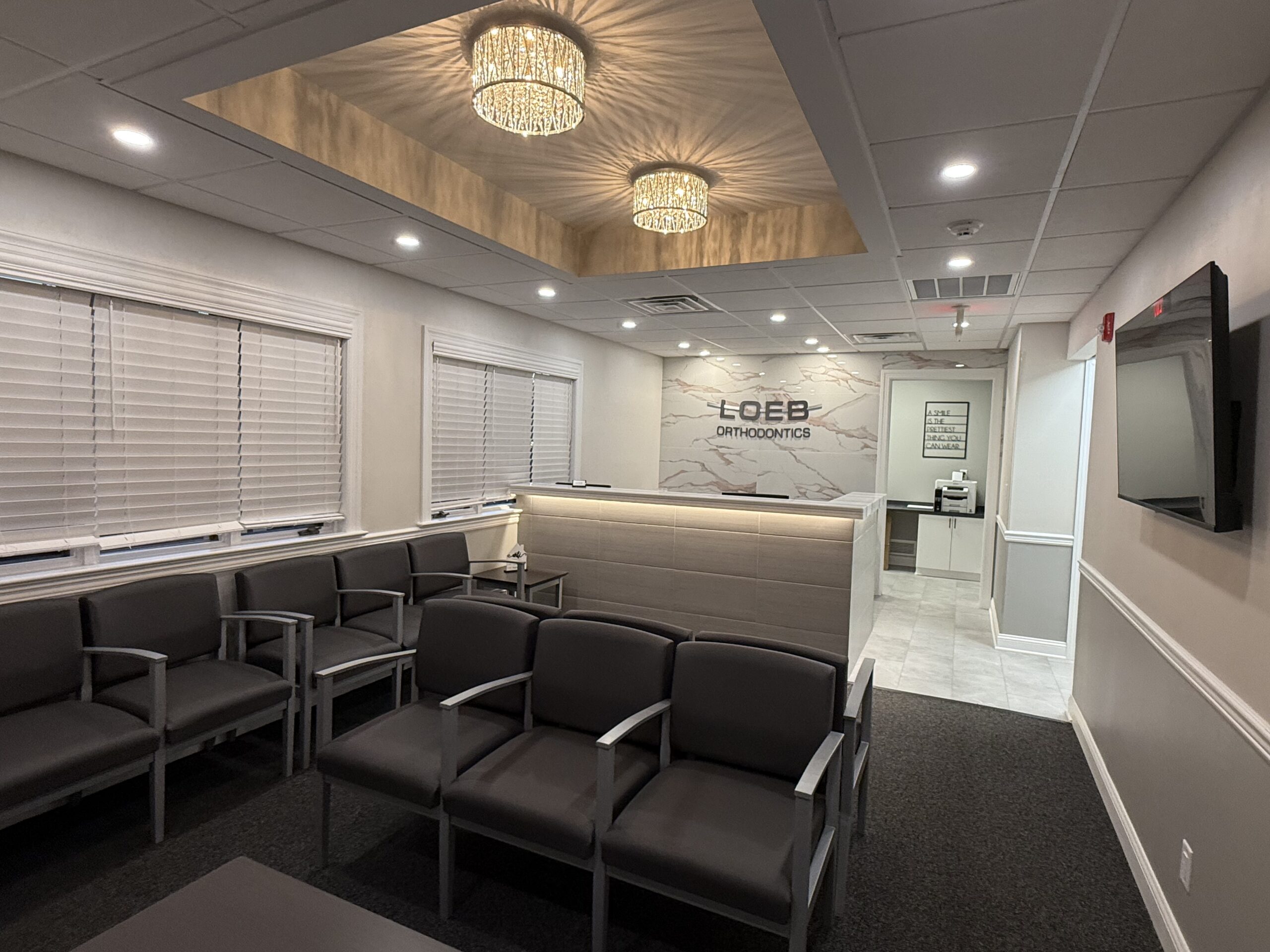 Loeb orthodontics waiting room, nice renovated modern office, Oakland orthodontist